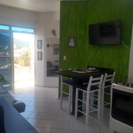 Apto Na Praia De 1 Dormitorio Com Vista Pro Mar A Poucos Passos Da Areia Apartamento Florianópolis Exterior foto