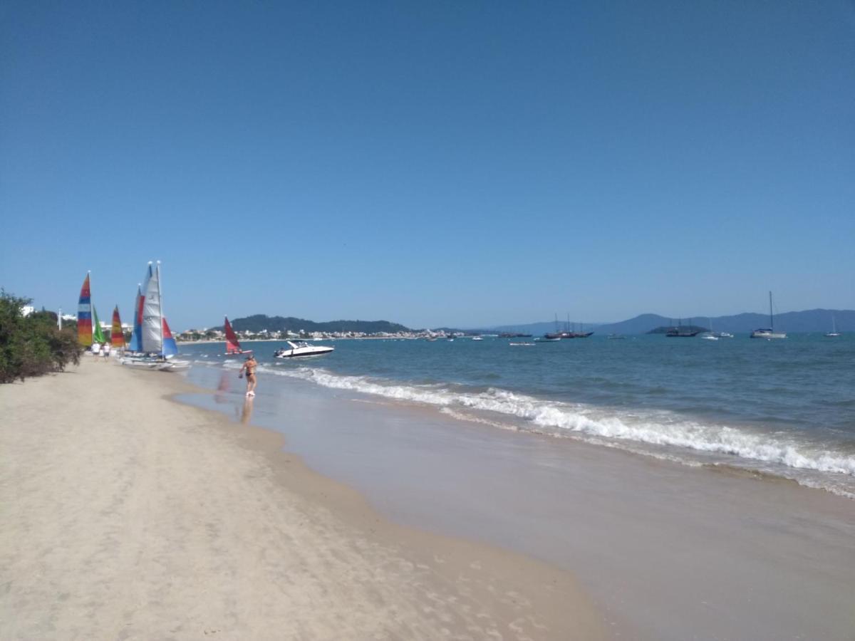 Apto Na Praia De 1 Dormitorio Com Vista Pro Mar A Poucos Passos Da Areia Apartamento Florianópolis Exterior foto