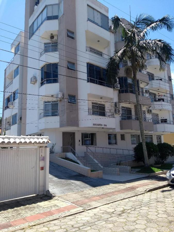 Apto Na Praia De 1 Dormitorio Com Vista Pro Mar A Poucos Passos Da Areia Apartamento Florianópolis Exterior foto